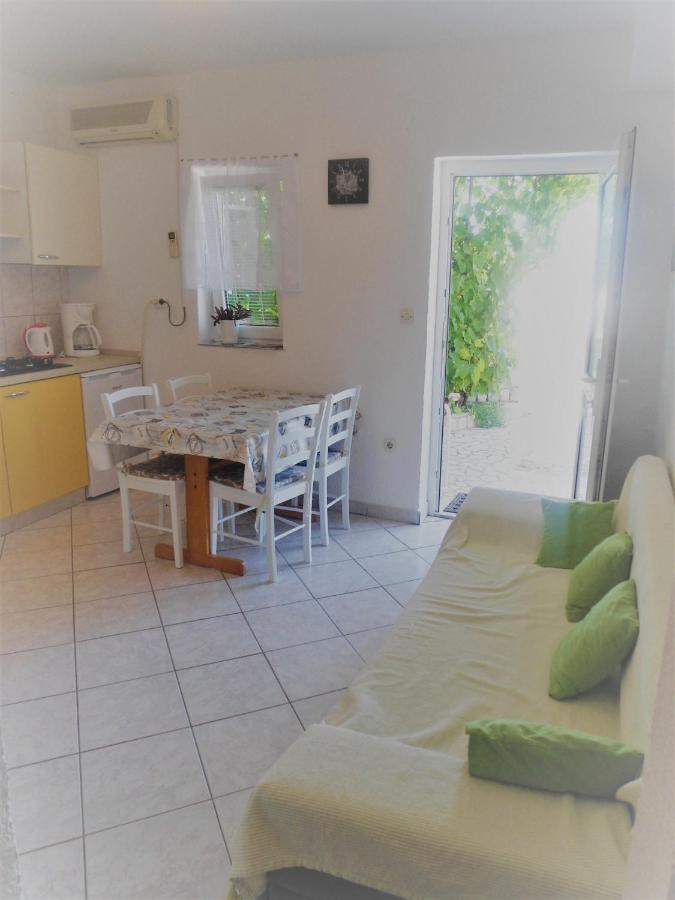 Guest House Pamela Senj  Εξωτερικό φωτογραφία